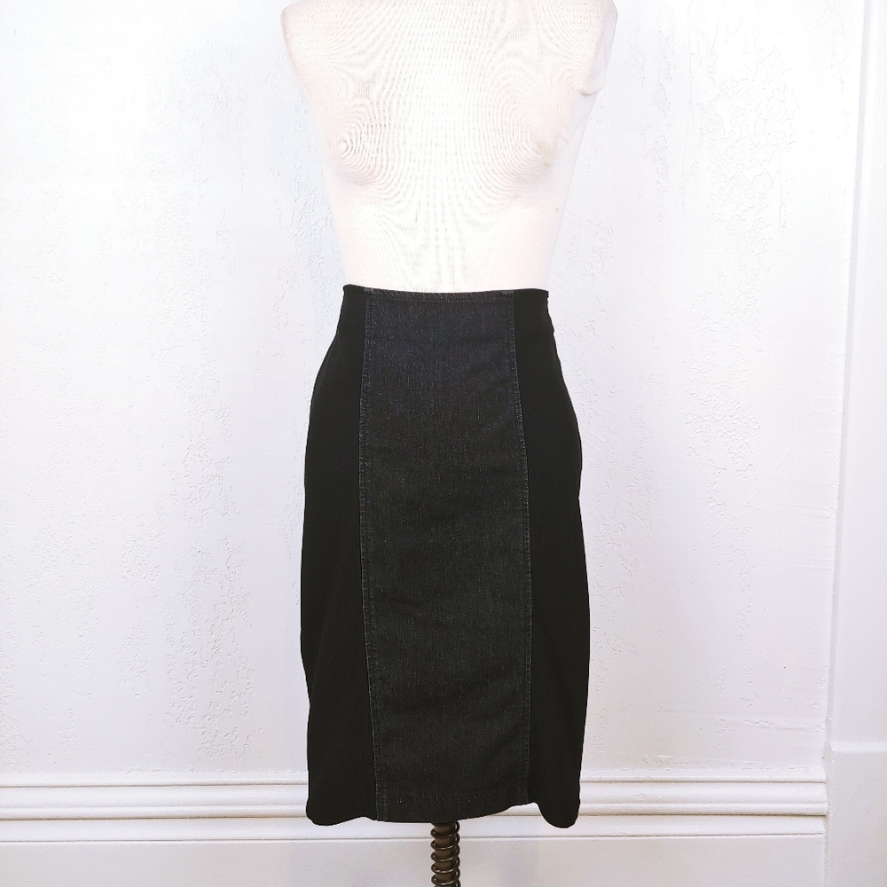 Bisou Bisou Black and Denim Stretch Pencil Skirt. - Picture 7 of 7